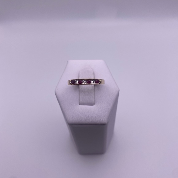 10k yellow gold Ruby and diamonds ring - Picture 1 of 13